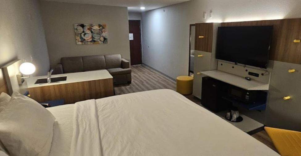Microtel Inn & Suites By Wyndham Tulsa - Catoosa Route 66 Extérieur photo