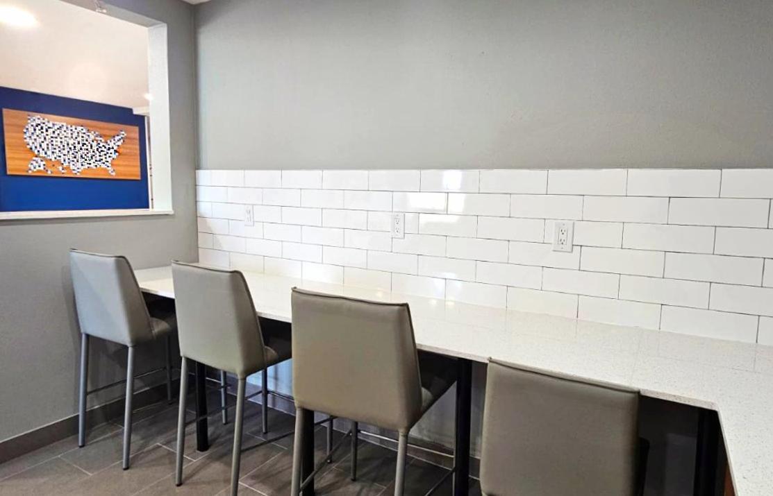 Microtel Inn & Suites By Wyndham Tulsa - Catoosa Route 66 Extérieur photo