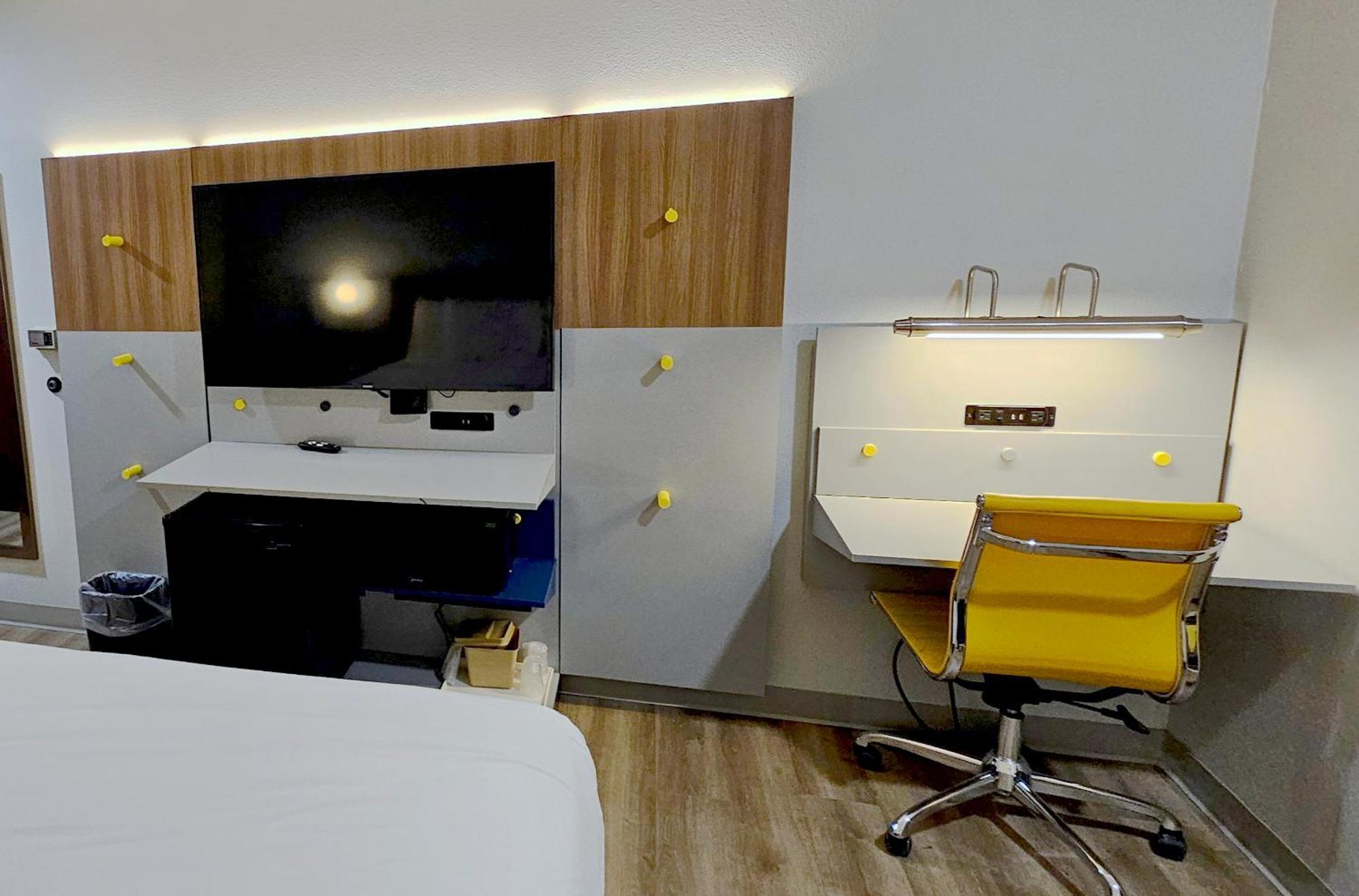Microtel Inn & Suites By Wyndham Tulsa - Catoosa Route 66 Extérieur photo