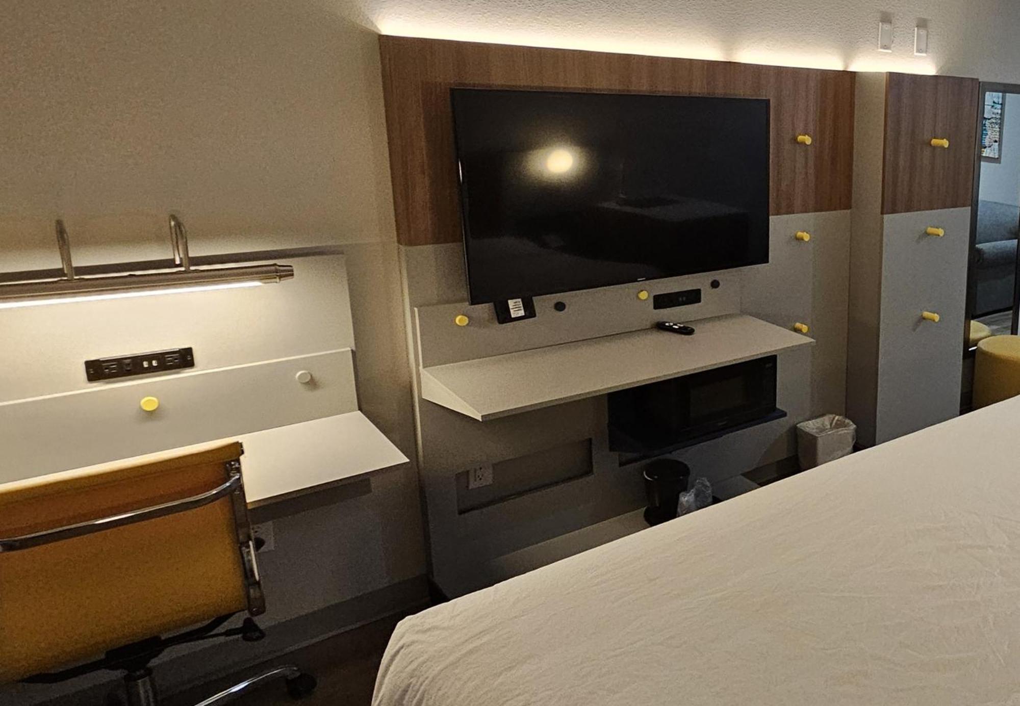 Microtel Inn & Suites By Wyndham Tulsa - Catoosa Route 66 Extérieur photo