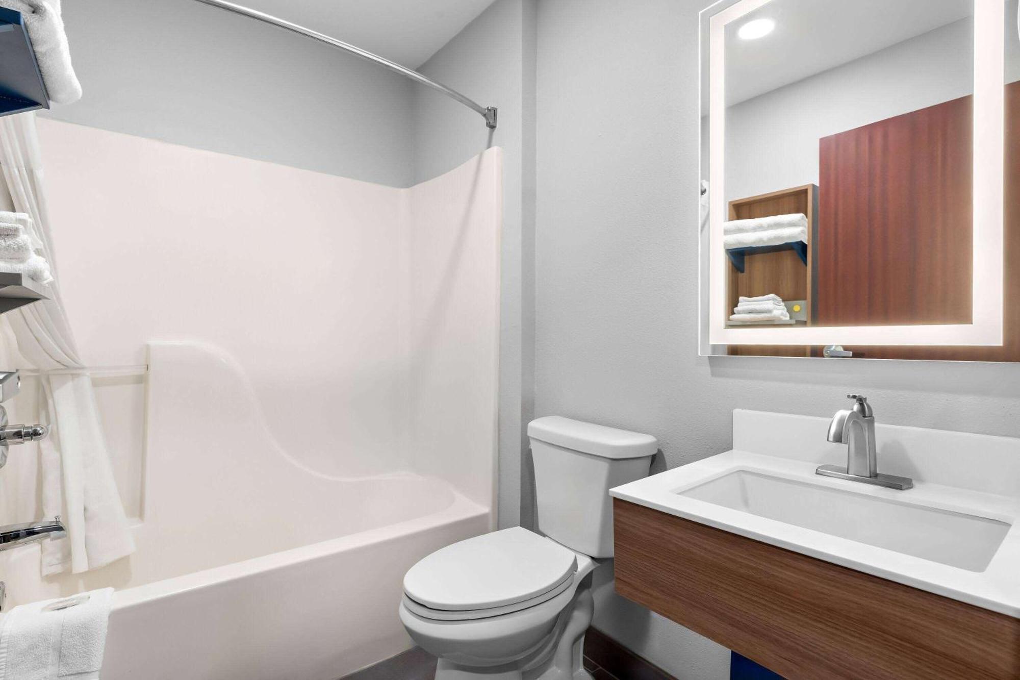 Microtel Inn & Suites By Wyndham Tulsa - Catoosa Route 66 Extérieur photo