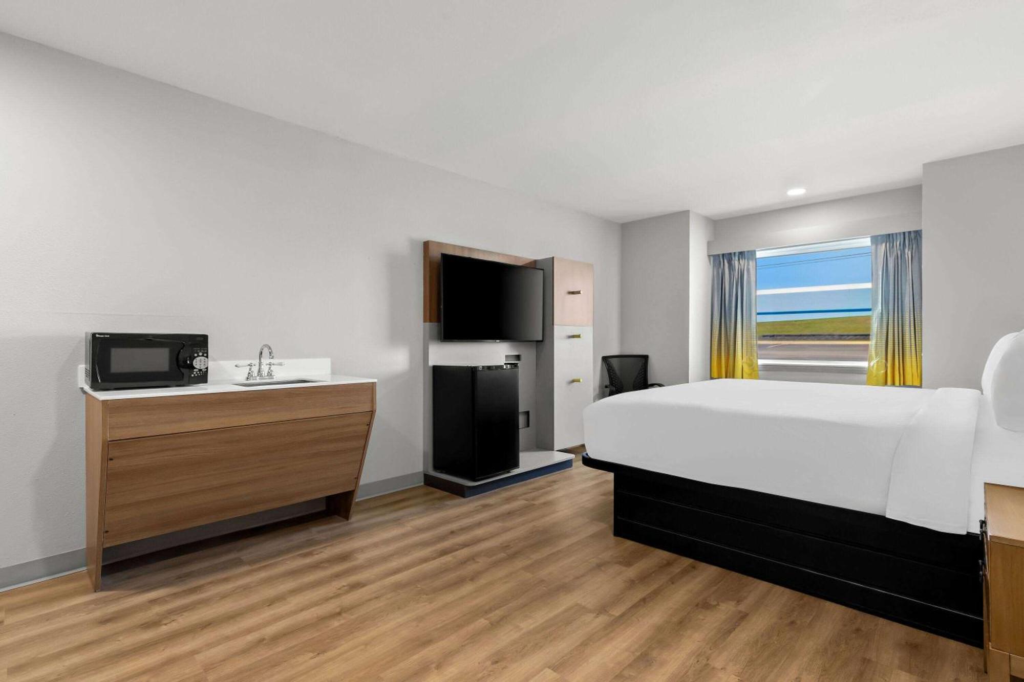 Microtel Inn & Suites By Wyndham Tulsa - Catoosa Route 66 Extérieur photo