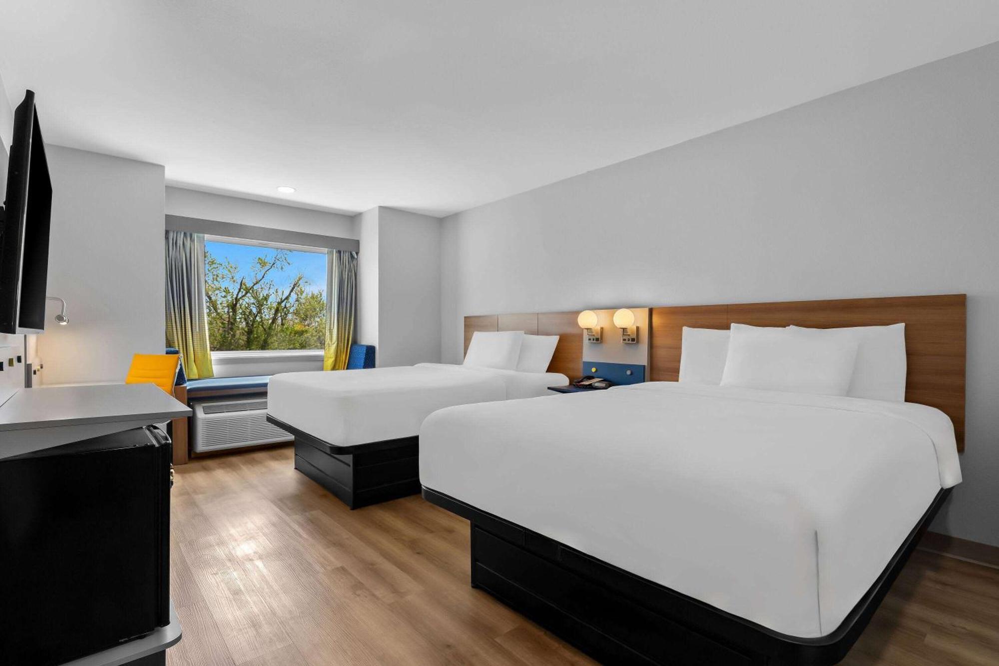 Microtel Inn & Suites By Wyndham Tulsa - Catoosa Route 66 Extérieur photo