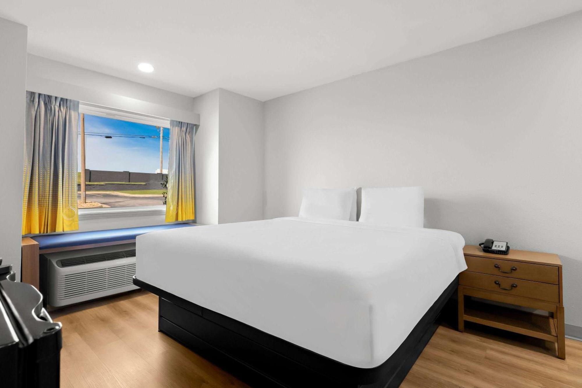 Microtel Inn & Suites By Wyndham Tulsa - Catoosa Route 66 Extérieur photo