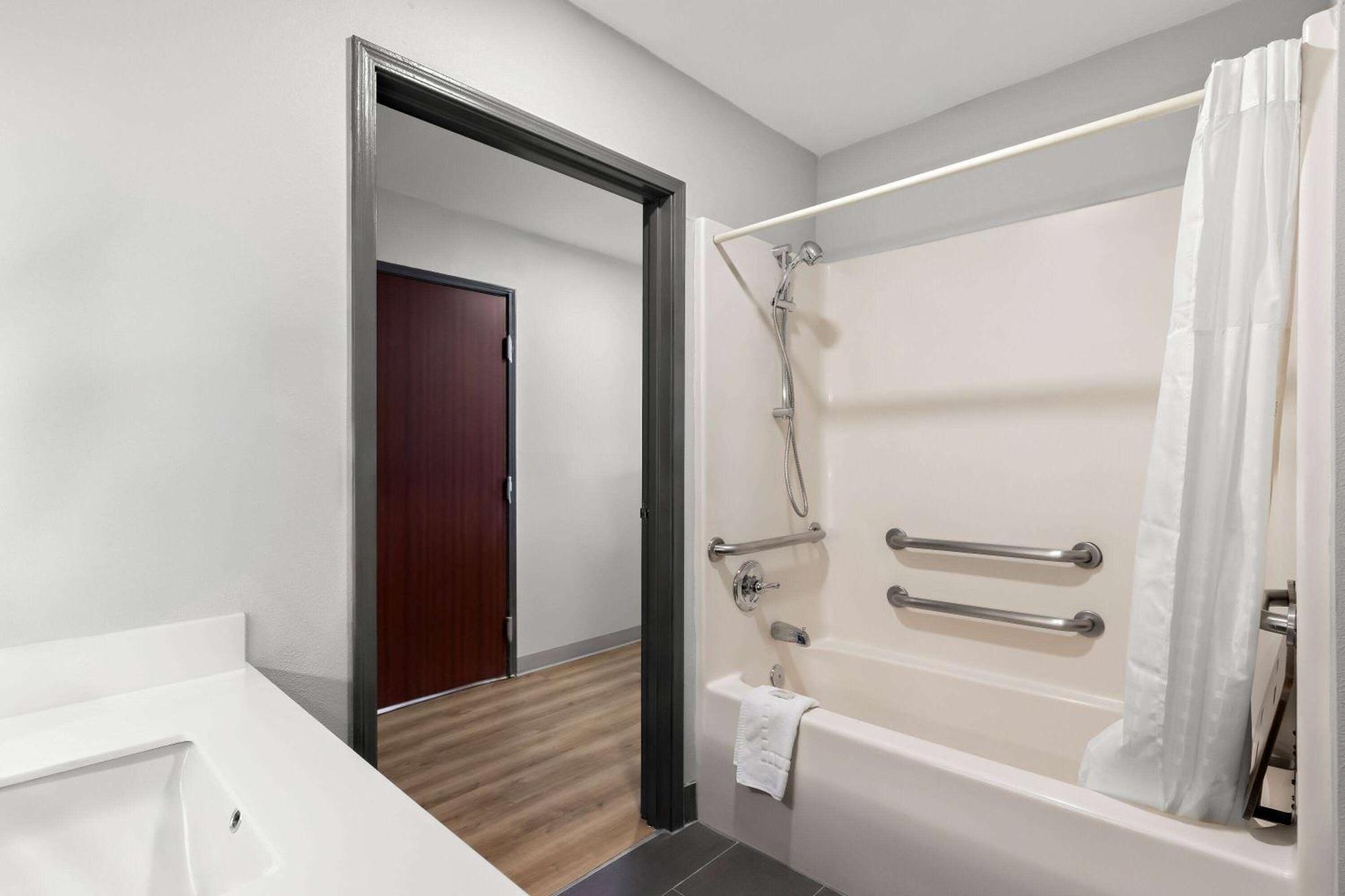Microtel Inn & Suites By Wyndham Tulsa - Catoosa Route 66 Extérieur photo
