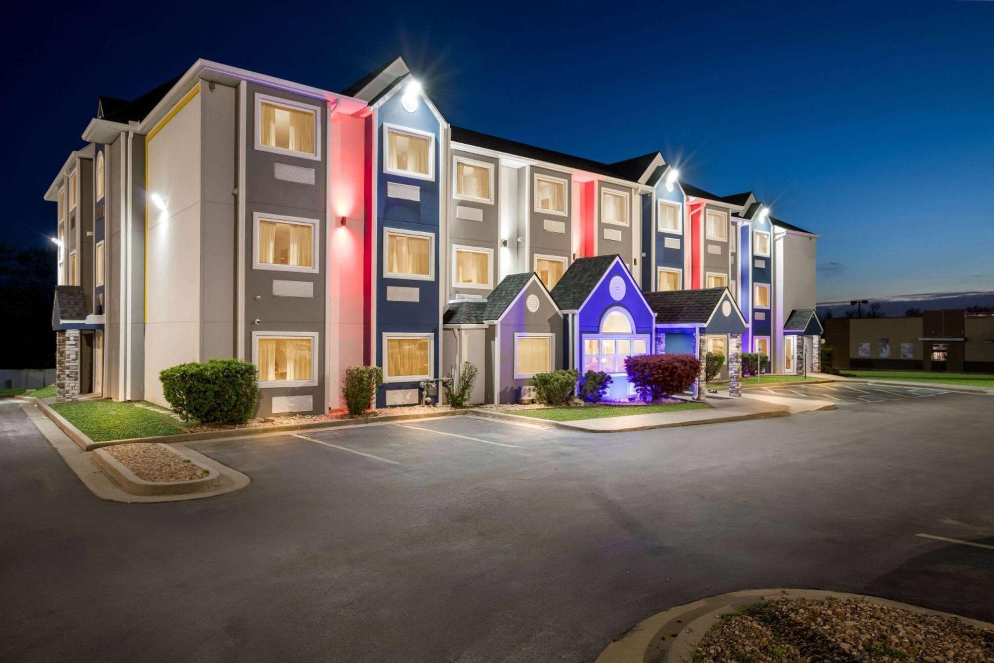 Microtel Inn & Suites By Wyndham Tulsa - Catoosa Route 66 Extérieur photo