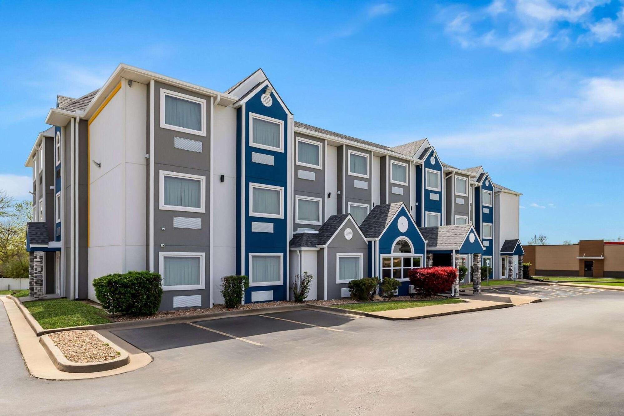 Microtel Inn & Suites By Wyndham Tulsa - Catoosa Route 66 Extérieur photo